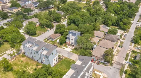 2805 Tierwester Street Houston TX 77004