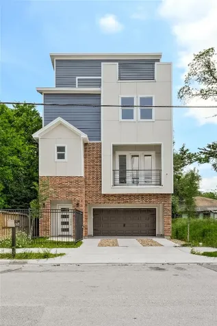 2805 Tierwester Street Houston TX 77004