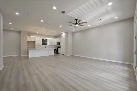 2805 Tierwester Street Houston TX 77004