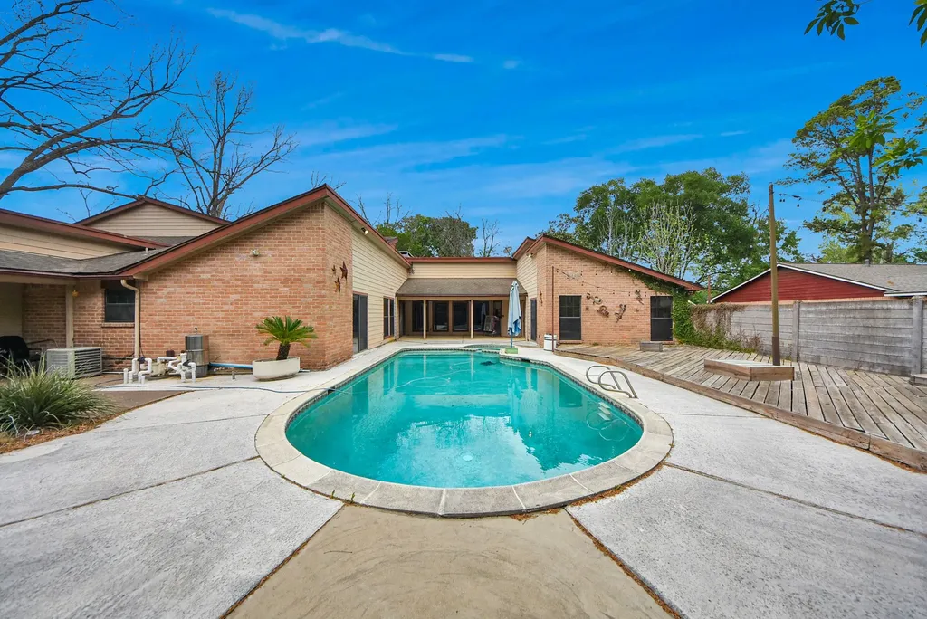 138 Hambrick Road Houston TX 77060