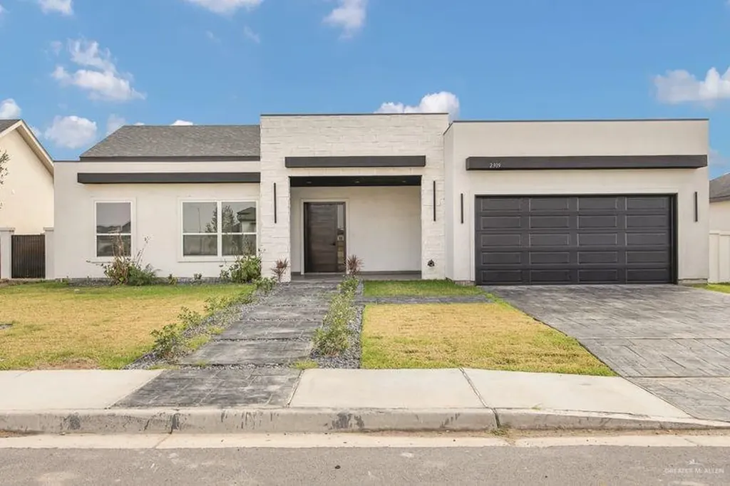 McAllen TX, 2309 Trinity Avenue