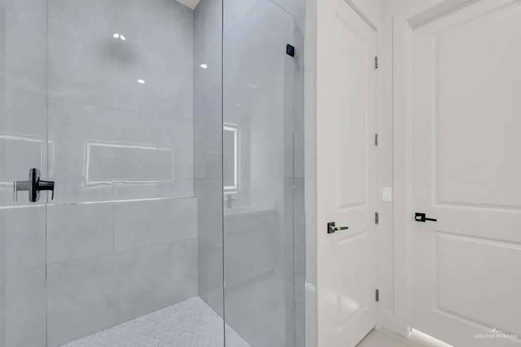 2309 Trinity Avenue Mcallen TX 78504