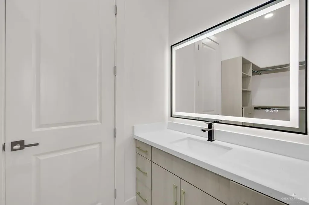 2309 Trinity Avenue Mcallen TX 78504