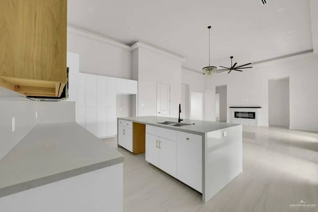 2309 Trinity Avenue Mcallen TX 78504