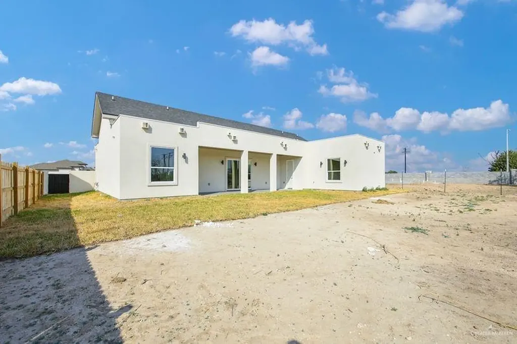 2305 Trinity Avenue Mcallen TX 78504