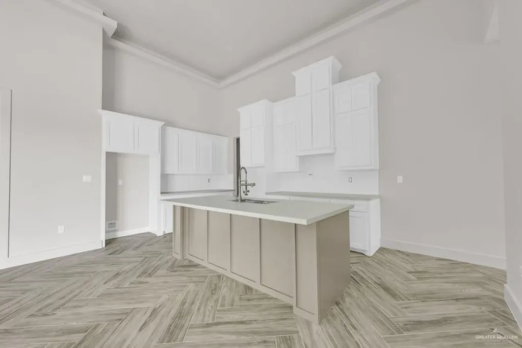 2305 Trinity Avenue Mcallen TX 78504