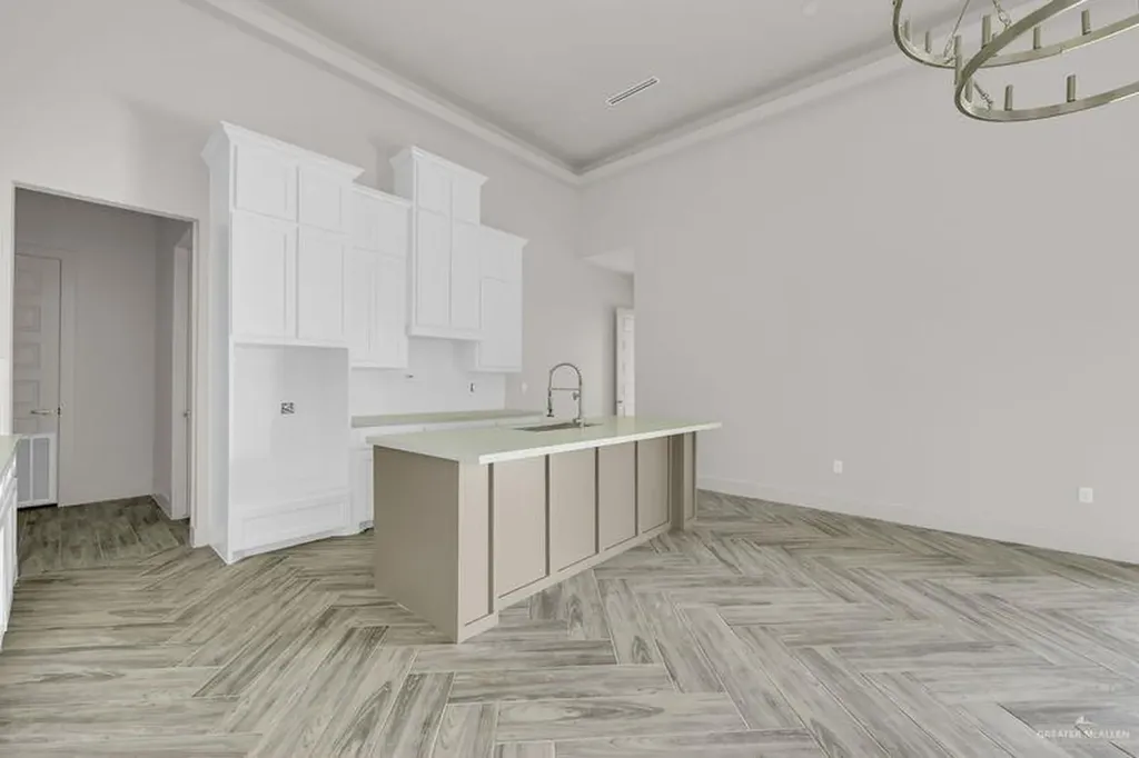 2305 Trinity Avenue Mcallen TX 78504