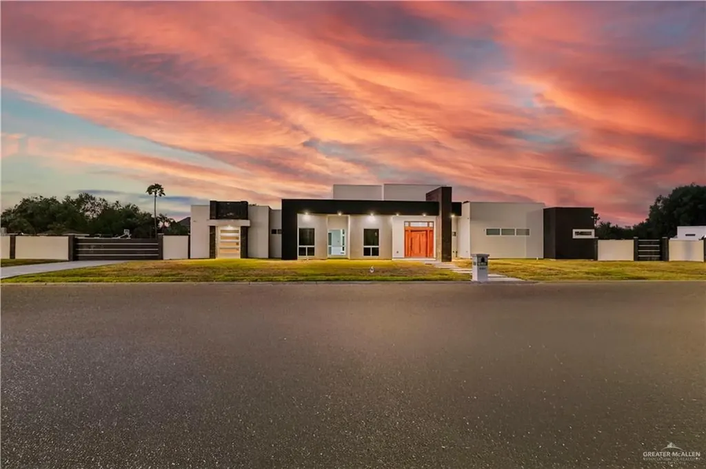 Mission TX, 2321 Martha's Lane