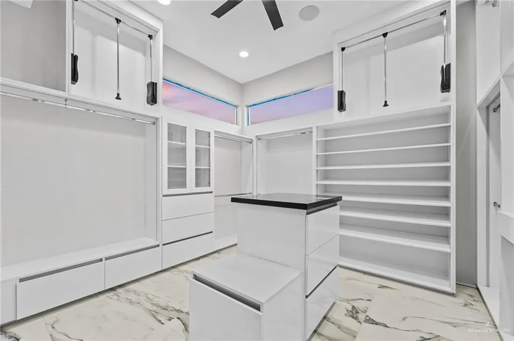 2321 Martha's Lane Mission TX 78573