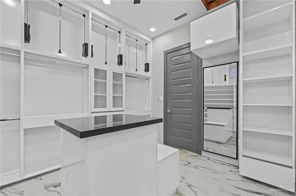 2321 Martha's Lane Mission TX 78573