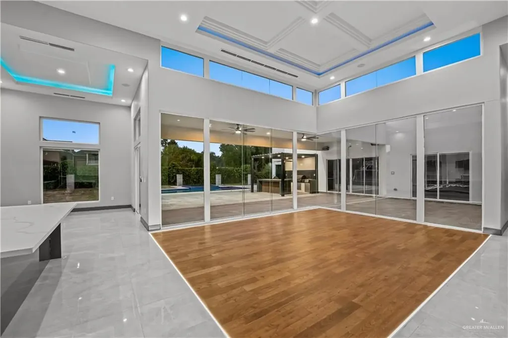 2321 Martha's Lane Mission TX 78573