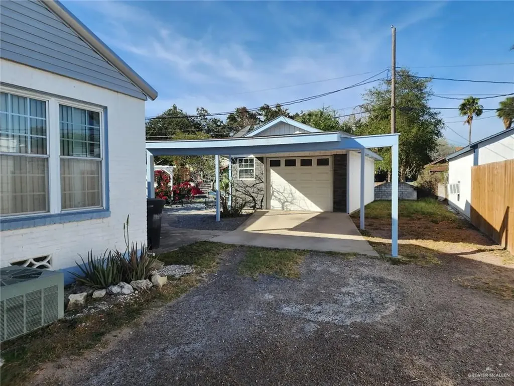 1024 Laurel Avenue Mcallen TX 78501
