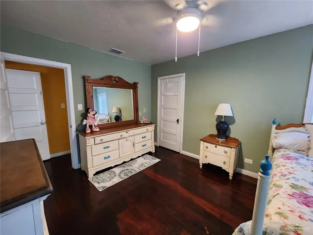 1024 Laurel Avenue Mcallen TX 78501