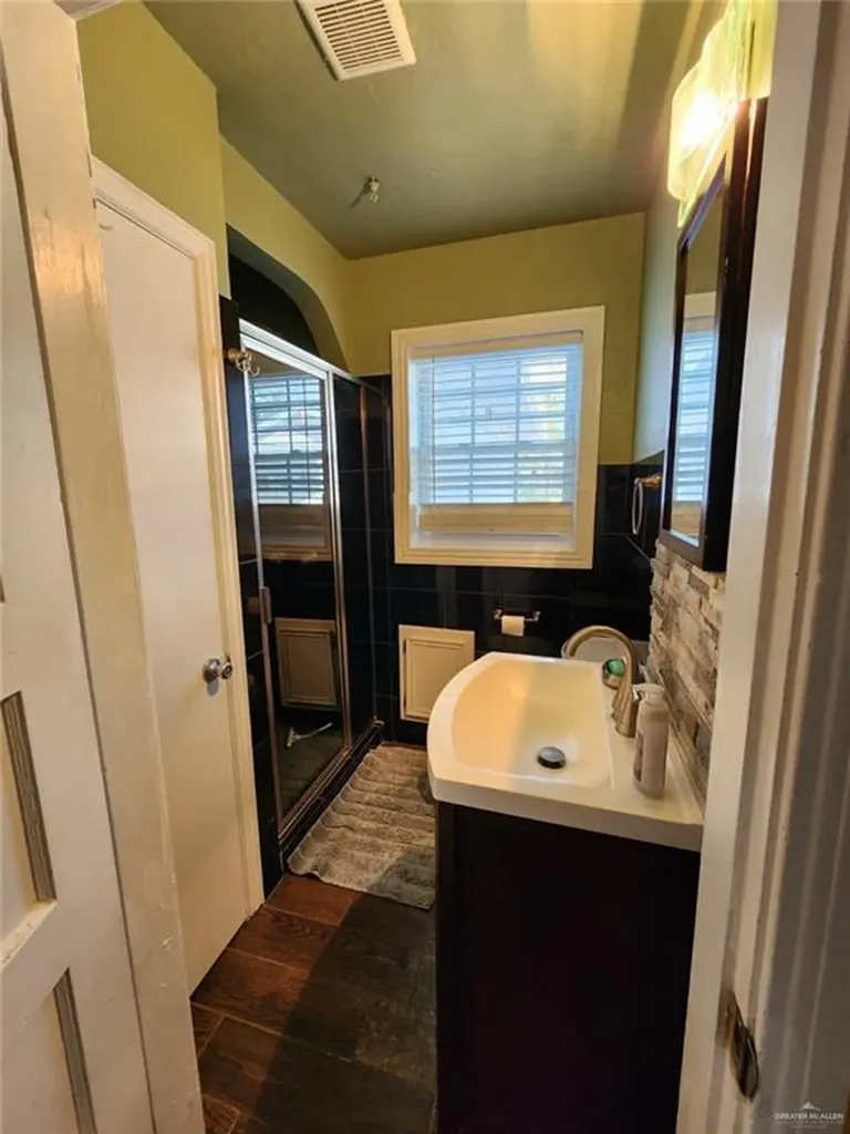 1024 Laurel Avenue Mcallen TX 78501