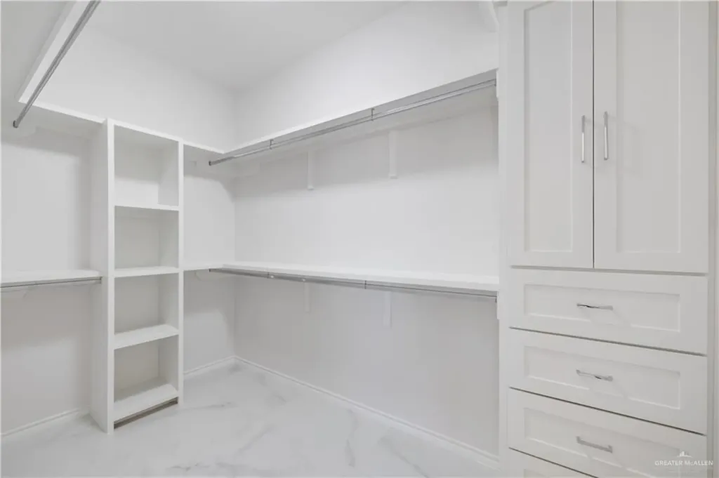 8006 N 48th Lane Mcallen TX 78504