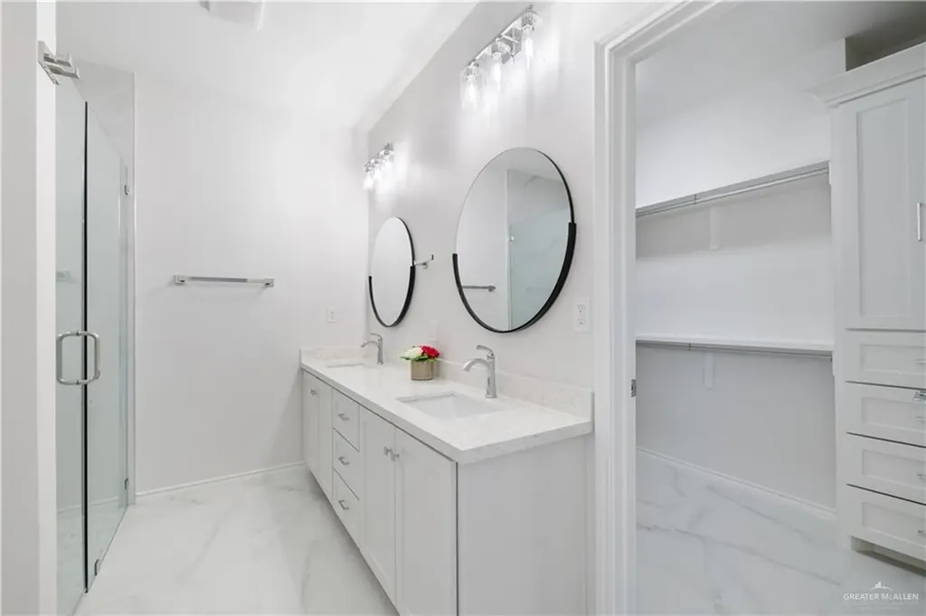 8006 N 48th Lane Mcallen TX 78504