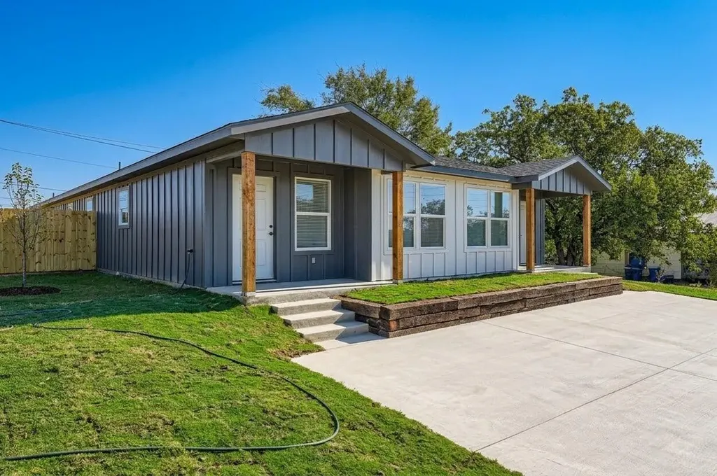 113 Fisher Street Elgin TX 78621
