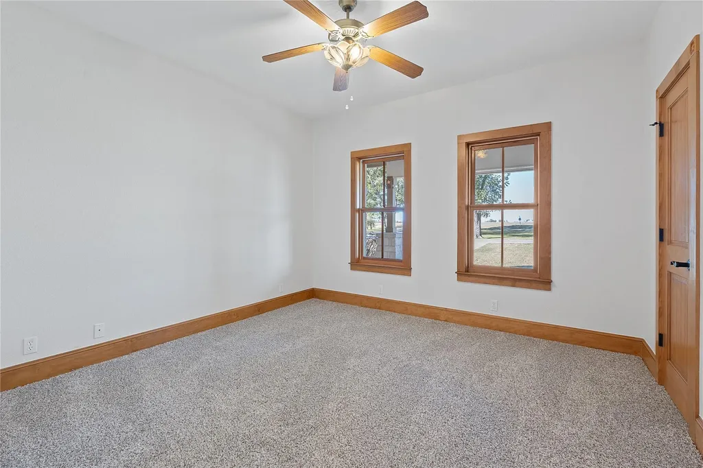 400 County Road 483 Taylor TX 76574