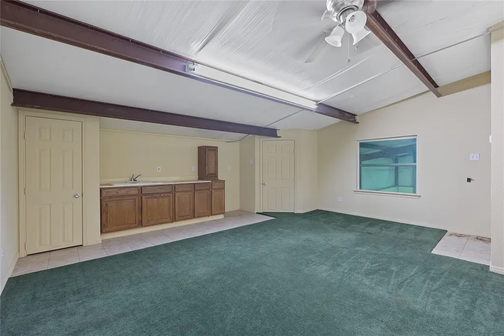 400 County Road 483 Taylor TX 76574