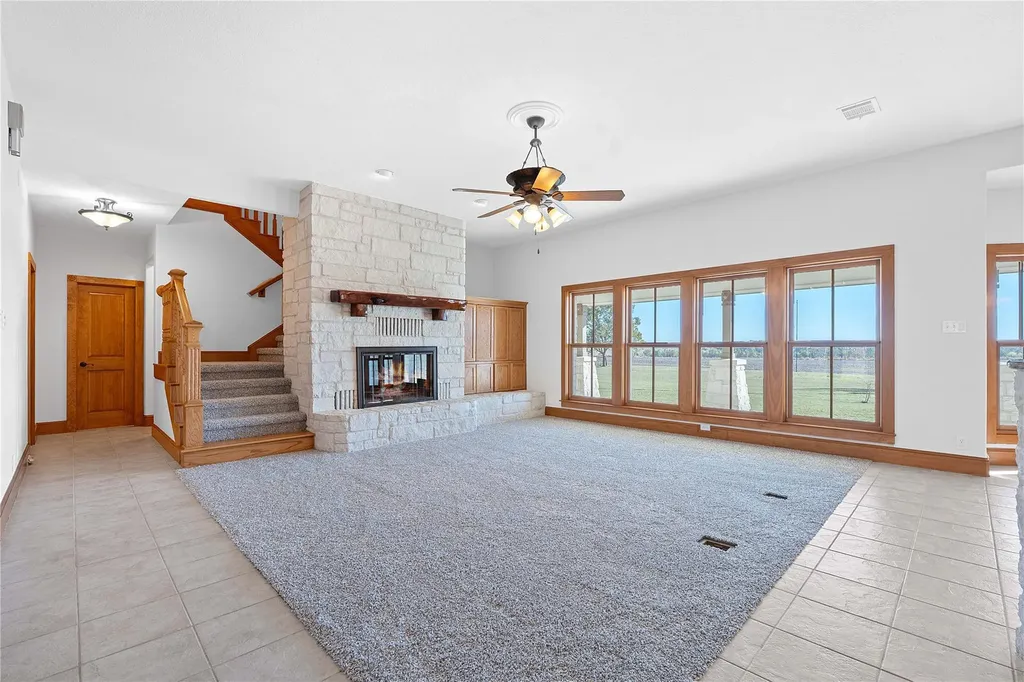 400 County Road 483 Taylor TX 76574