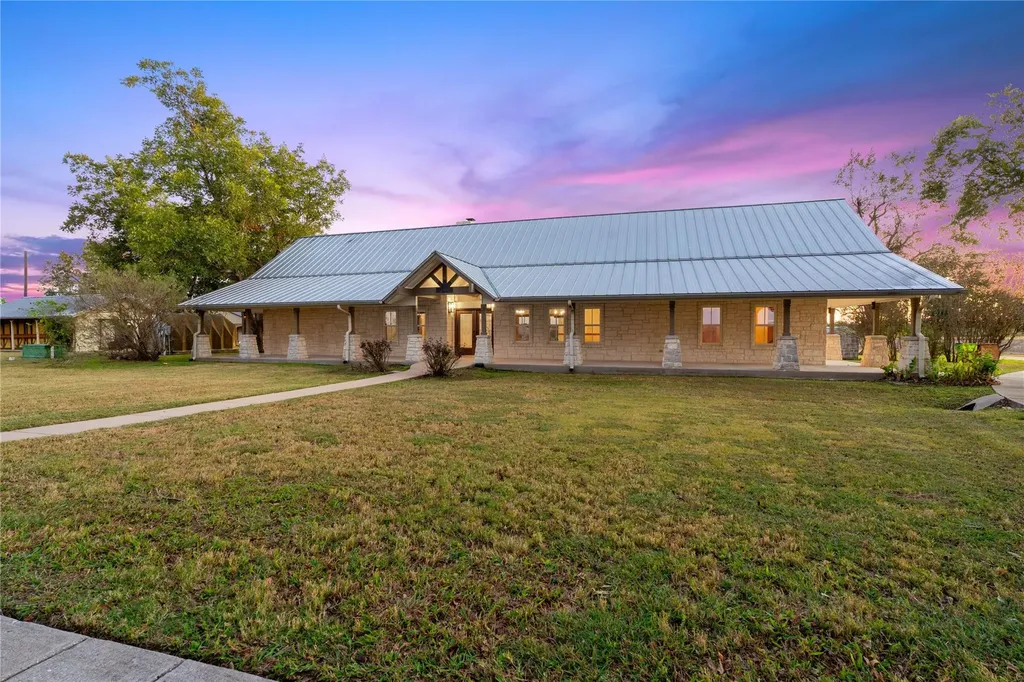 400 County Road 483 Taylor TX 76574