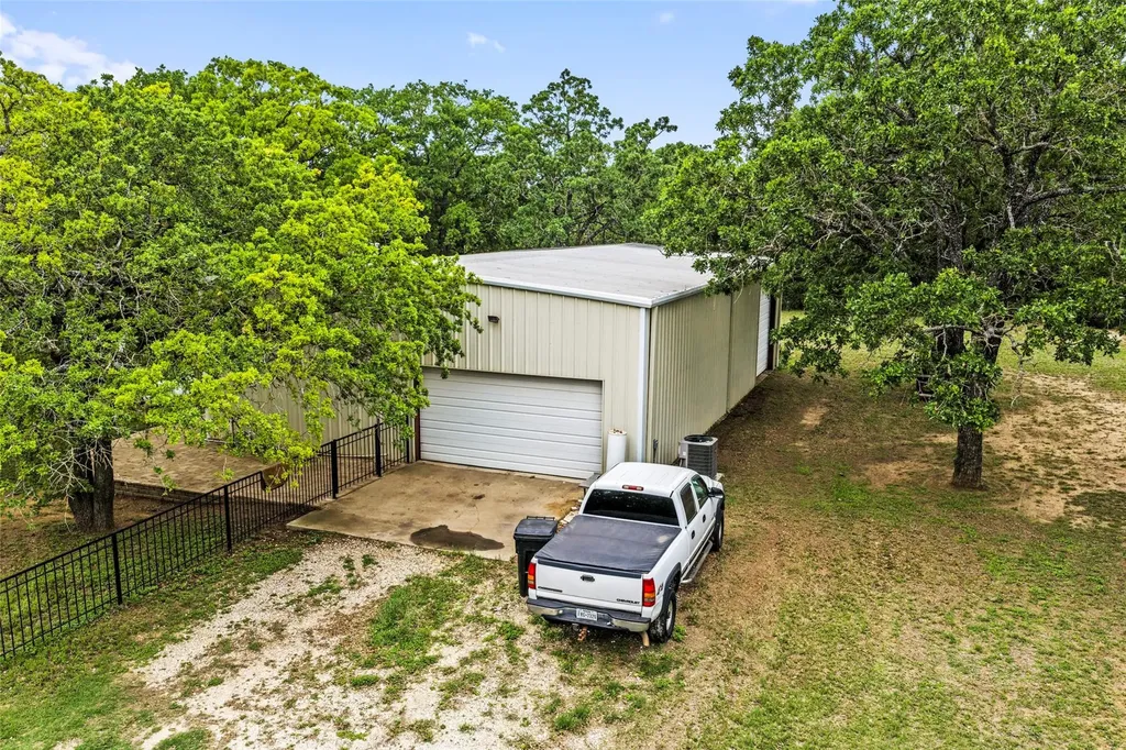 1389 Highway 290 E Elgin TX 78621
