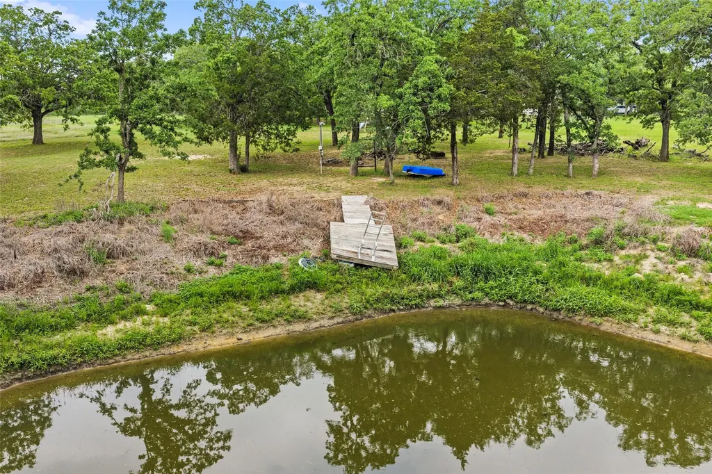 1389 Highway 290 E Elgin TX 78621
