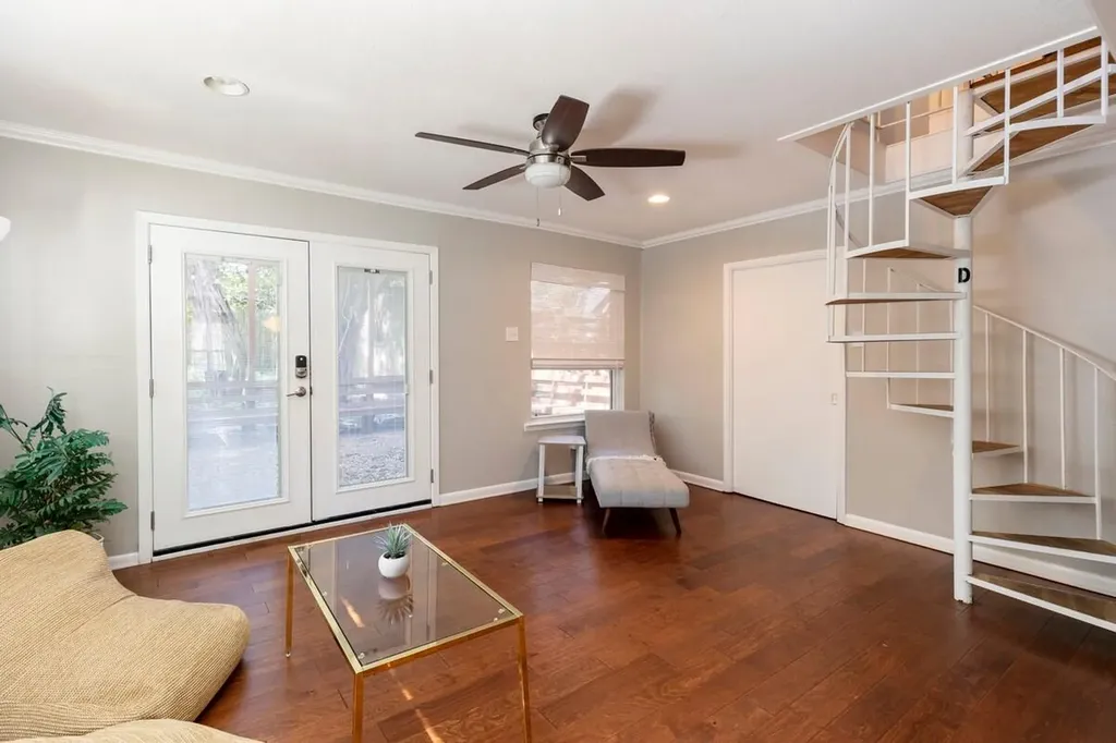 1711 Deerfield Drive Austin TX 78741