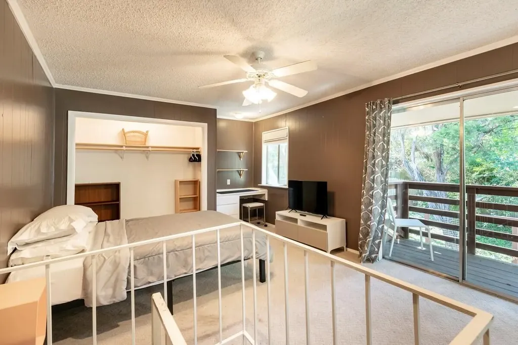 1711 Deerfield Drive Austin TX 78741