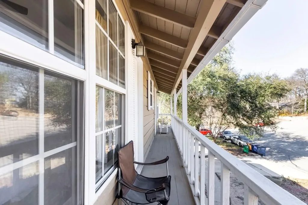 1711 Deerfield Drive Austin TX 78741
