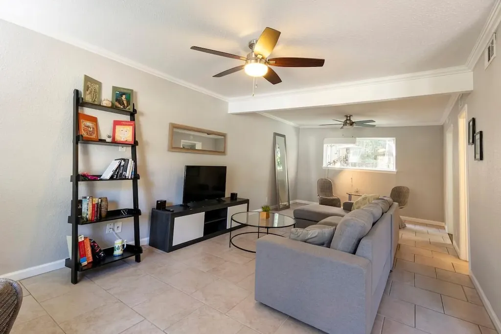 1711 Deerfield Drive Austin TX 78741