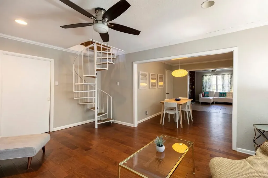 1711 Deerfield Drive Austin TX 78741