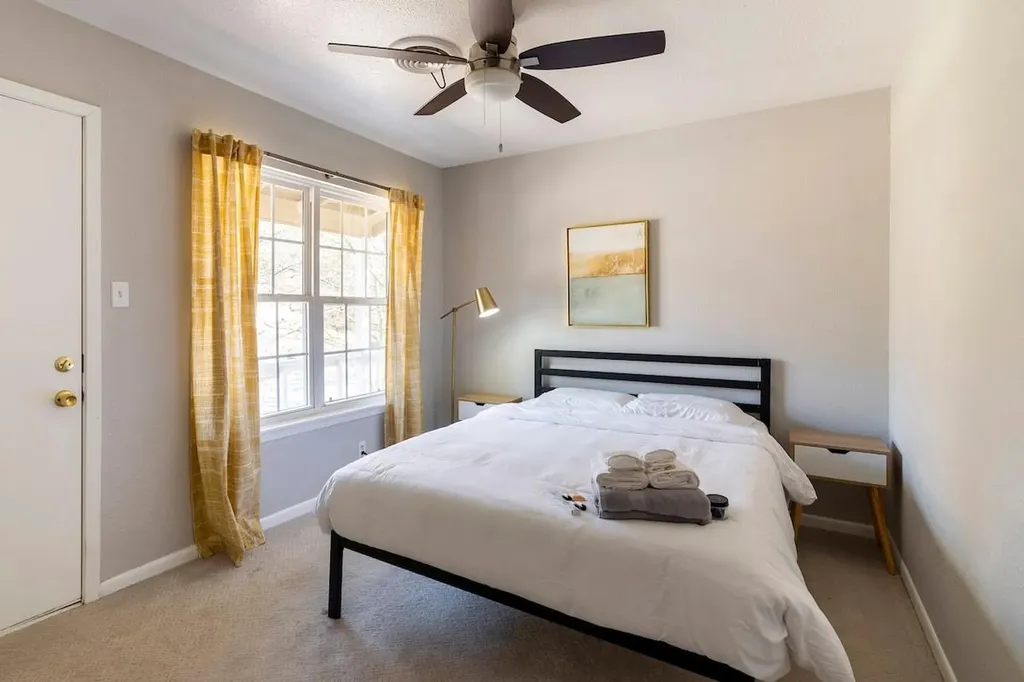 1711 Deerfield Drive Austin TX 78741