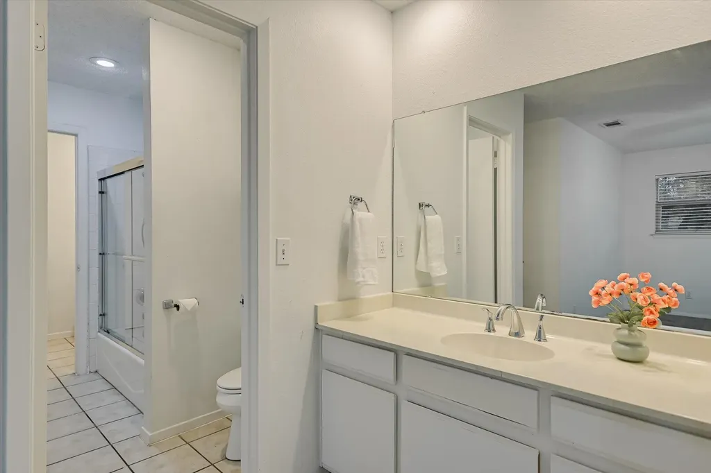 3207 Eanes Circle Austin TX 78746