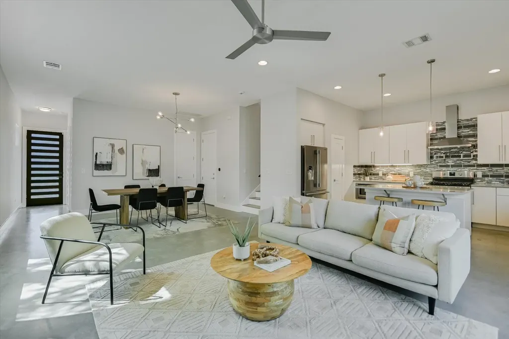 1131 Mason Avenue Austin TX 78721