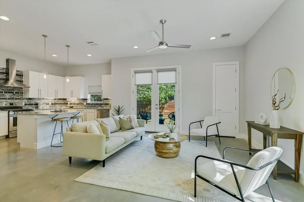 1131 Mason Avenue Austin TX 78721