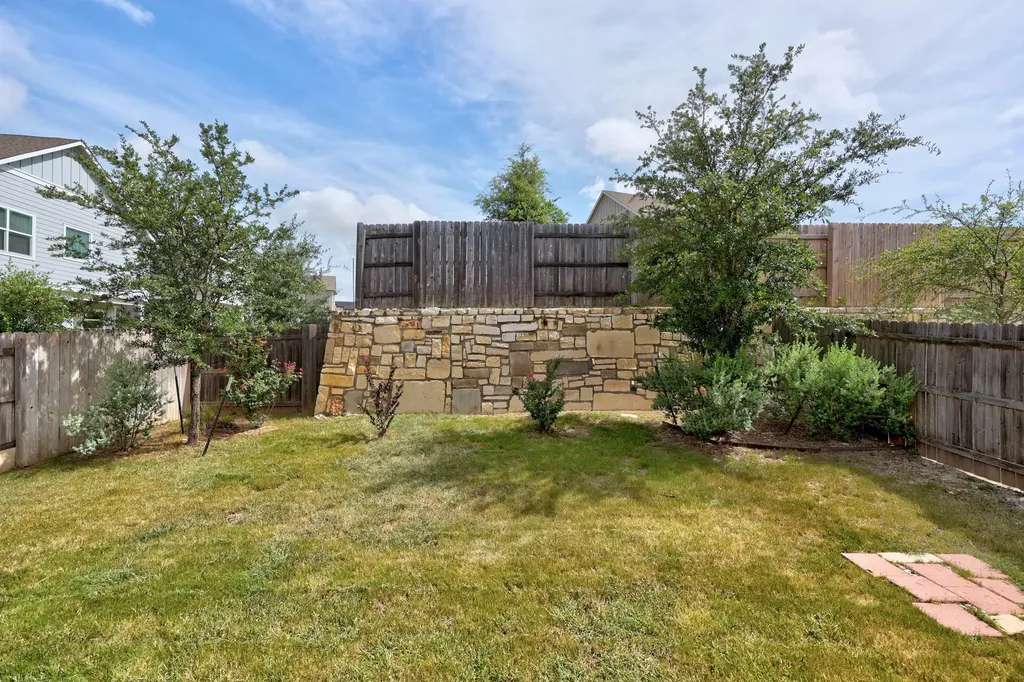 144 High Plains Pass Liberty Hill TX 78642
