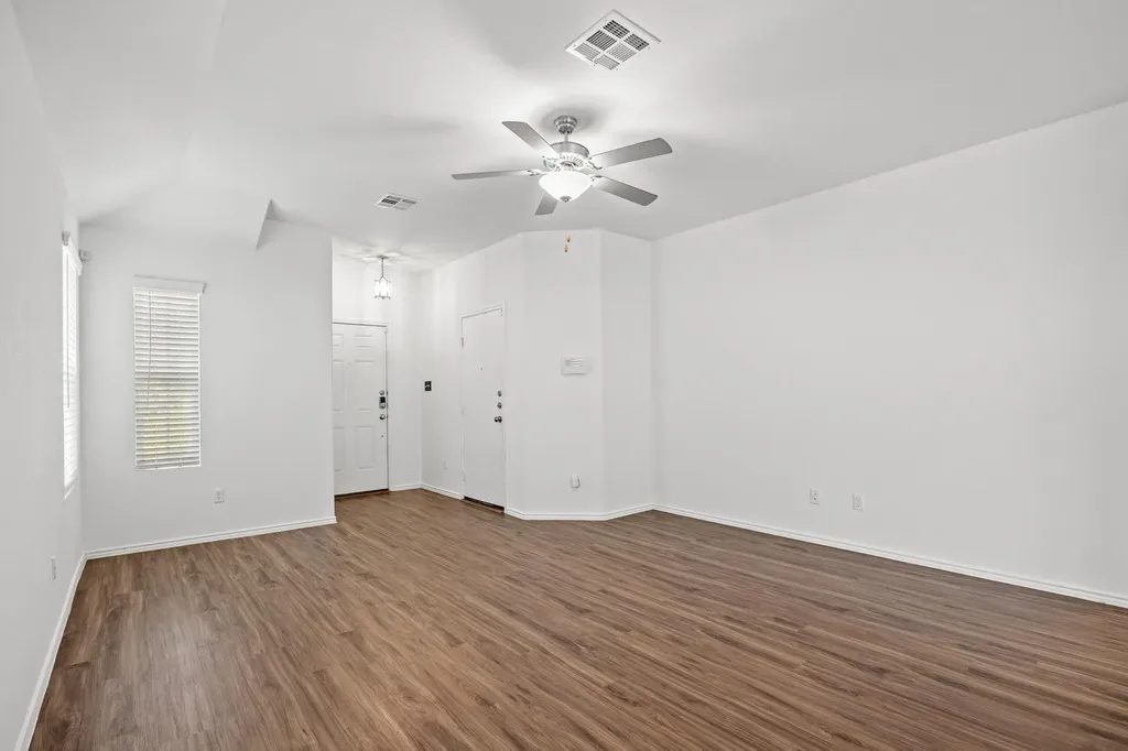 144 High Plains Pass Liberty Hill TX 78642