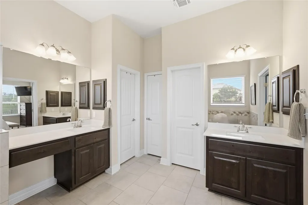 183 Lacy Oak Drive Buda TX 78610