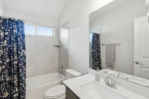 183 Lacy Oak Drive Buda TX 78610