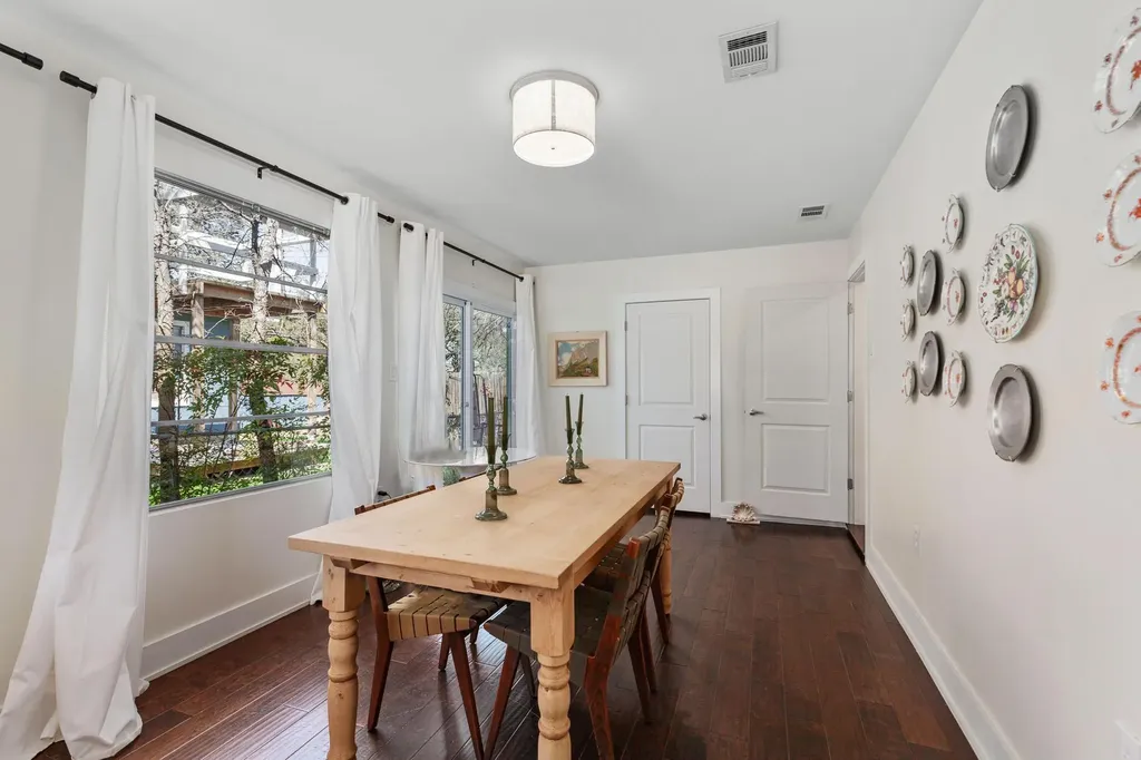 1110 W Oltorf Street Austin TX 78704