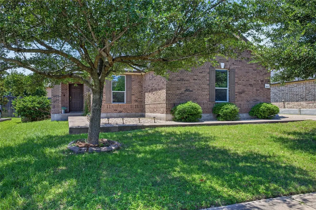 1005 Lonesome Lilly Way Pflugerville TX 78660