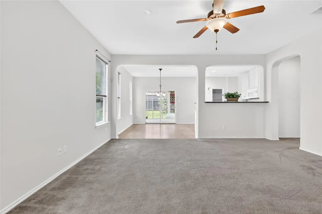 1005 Lonesome Lilly Way Pflugerville TX 78660