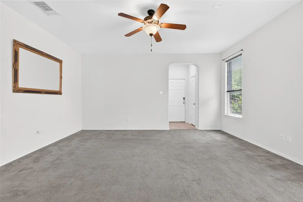 1005 Lonesome Lilly Way Pflugerville TX 78660