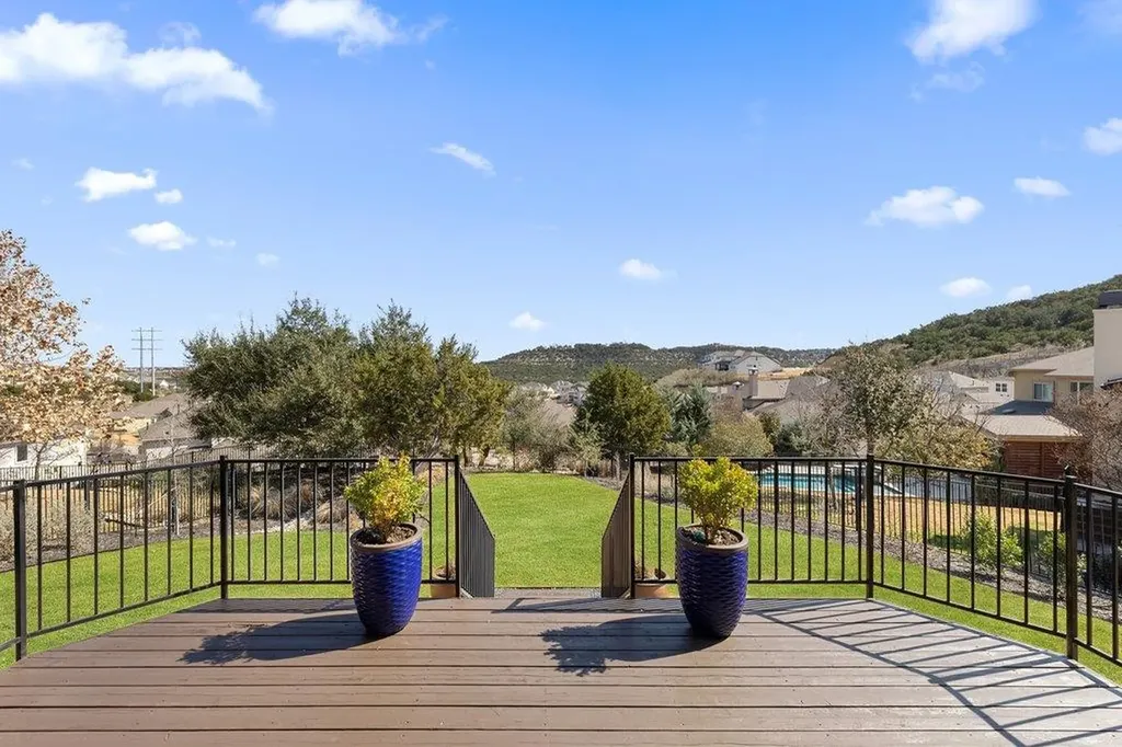 405 Baldovino Skyway Lakeway TX 78738