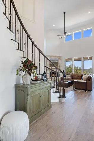 405 Baldovino Skyway Lakeway TX 78738