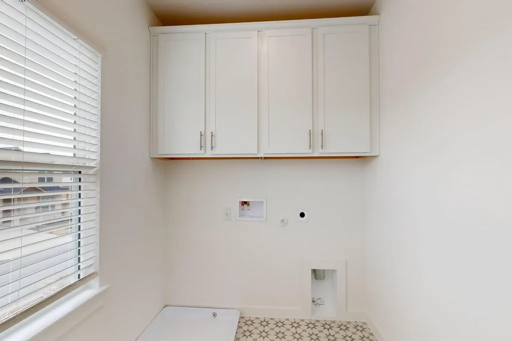 2112 Lolo Lane Leander TX 78641