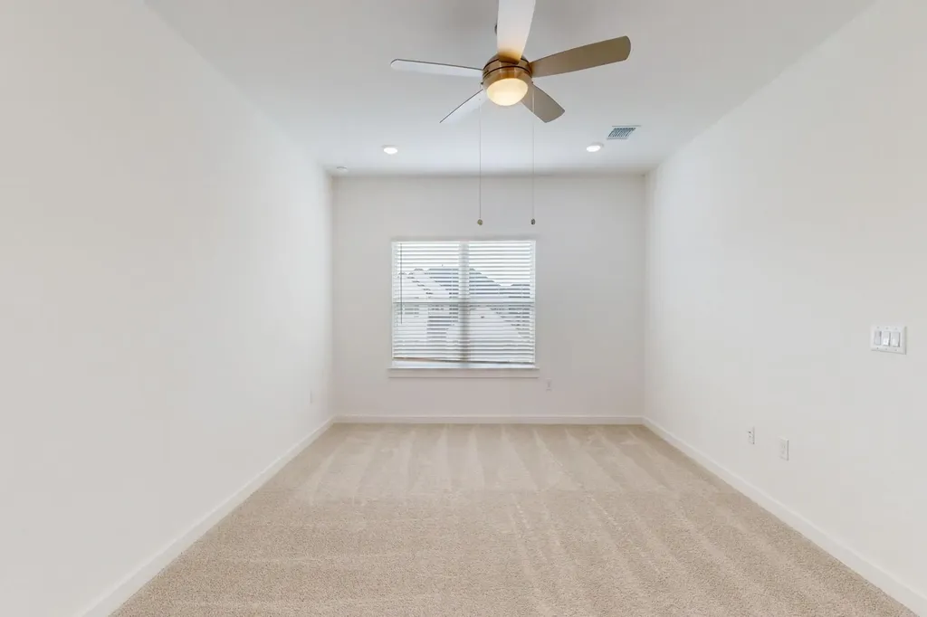 2112 Lolo Lane Leander TX 78641