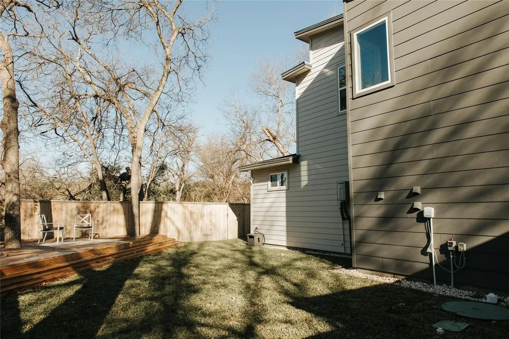 1128 Walton Lane Austin TX 78721
