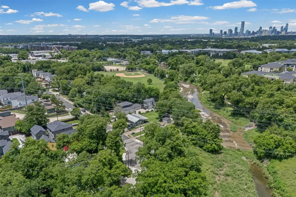 1128 Walton Lane Austin TX 78721